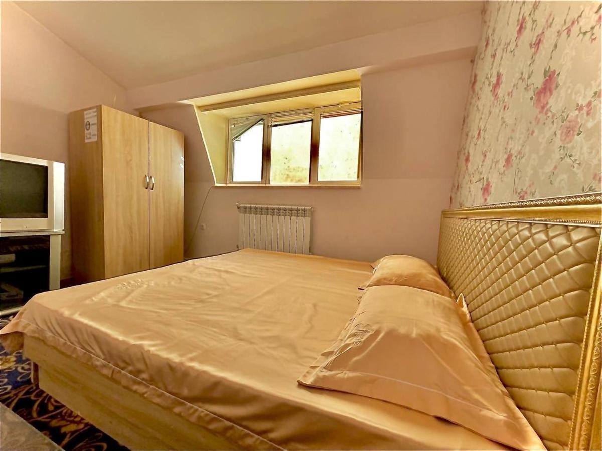 Crystal Villa Hotel Erévan Extérieur photo