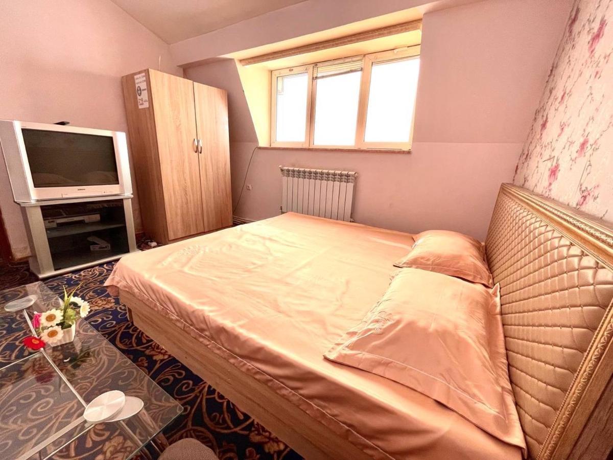 Crystal Villa Hotel Erévan Extérieur photo